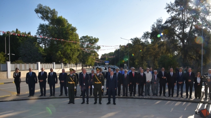15 Kasım Cumhuriyet Bayramı…Lefkoşa Şehitler Anıtı’nda tören gerçekleştirildi