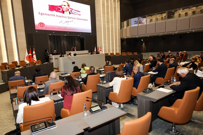 Para Kambiyo ve İnkişaf Sandığı İşleri Dairesi Yasa Tasarısı'nın ivedilikle görüşülmesine onay verildi