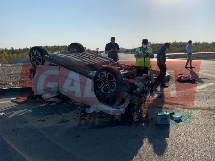Taşkent’te kontrolden çıkan araç takla attı