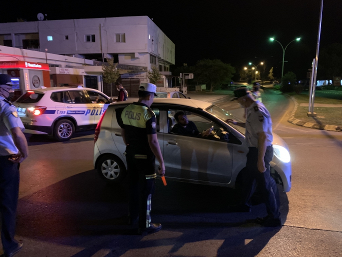 Lefkoşa, Girne, Güzelyurt ve İskele Polis Müdürlükleri sorumluluk alanları içerisinde asayiş ve trafik denetimleri gerçekleştirildi.