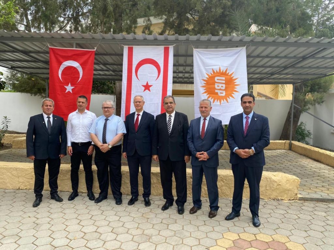 Ulusal birlik partisi ilçe başkanları genel başkanlarının yanlarında olduklarının mesajını verdiler