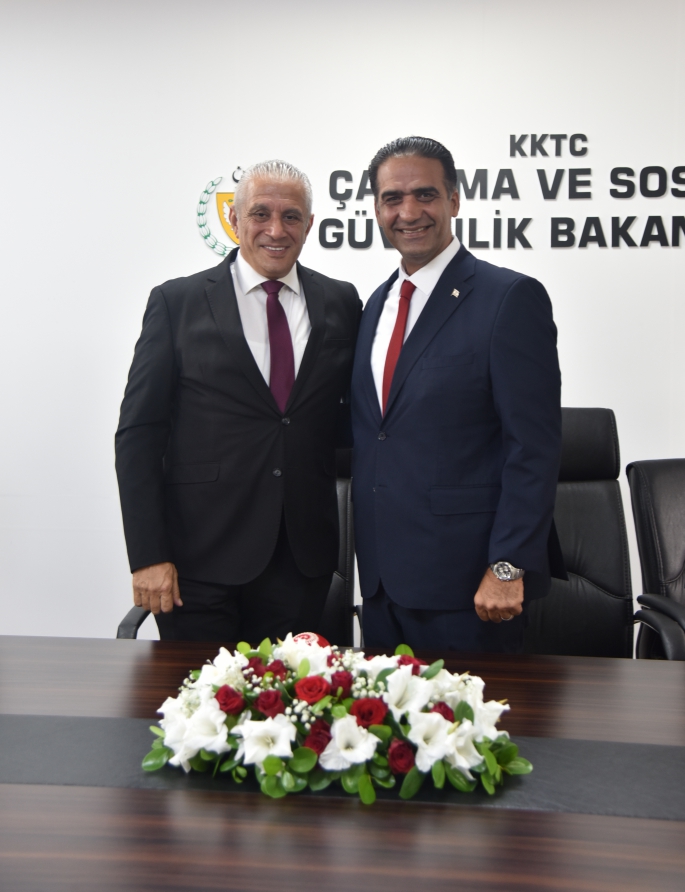 Çalışma ve Sosyal Güvenlik Bakanı Sadık Gardiyanoğlu görevi devraldı