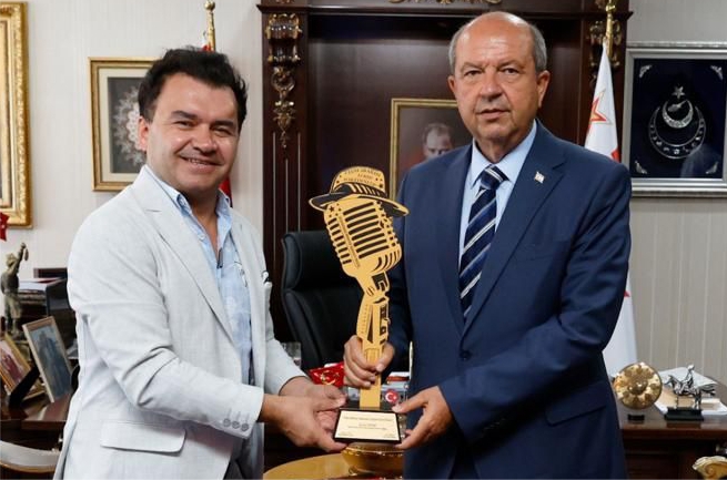 Tatar’a “Uluslararası Alkışı Hakeden Siyasetçisi Ödülü”…