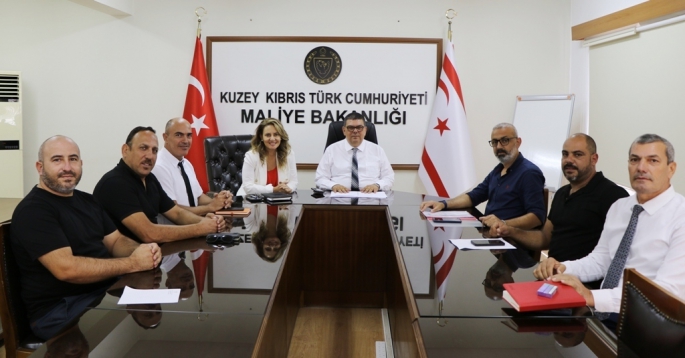 Maliye Bakanı Berova, Toplu Taşımacılar Birliği’nden bir heyetini kabul etti