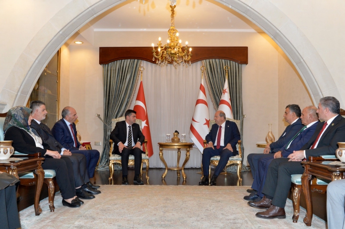 Cumhurbaşkanı Tatar, Türkiye Harp Malulü Gaziler Şehit Dul ve Yetimleri Derneği heyetini kabul etti