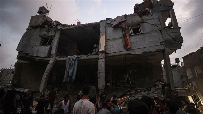 İsrail'in Gazze Şeridi'ne saldırıları 39'uncu gününde şiddetlenerek devam ediyor