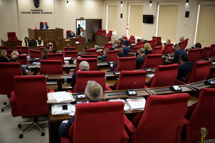 Meclis'te akaryakıt alımı ve yabancılara arazi satışı tartışıldı...
