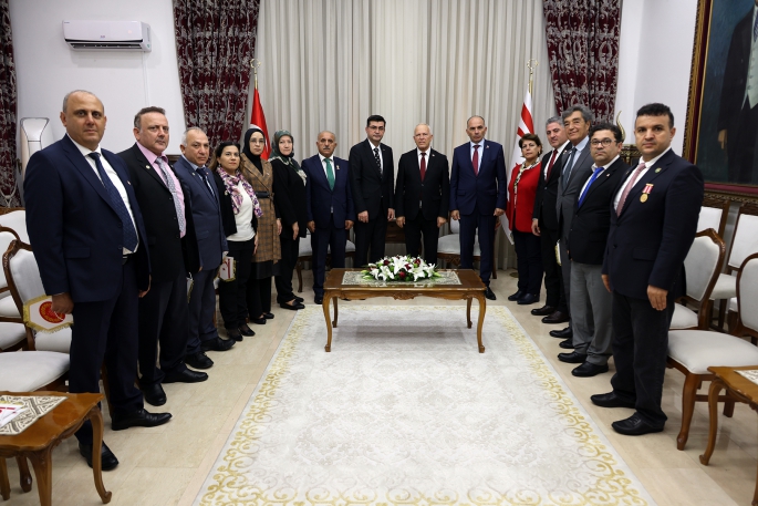 Töre, Türkiye Harp Malulü Gaziler Şehit Dul ve Yetimleri Derneği heyetini kabul etti