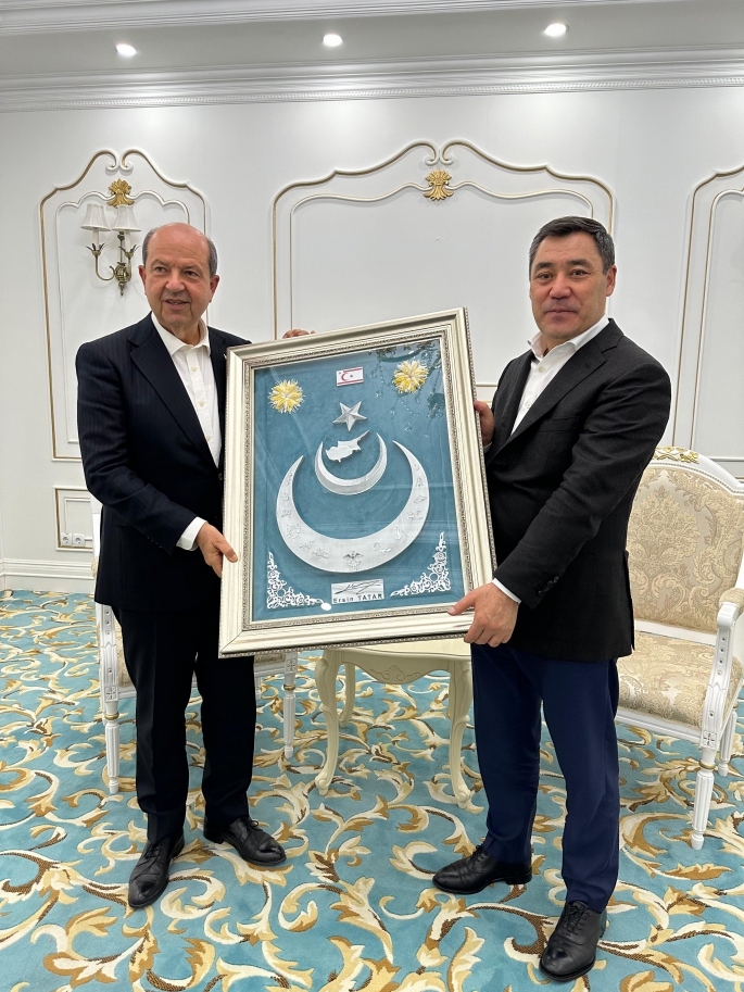 Cumhurbaşkanı Tatar, Kırgızistan Cumhurbaşkanı Caparov ile görüştü