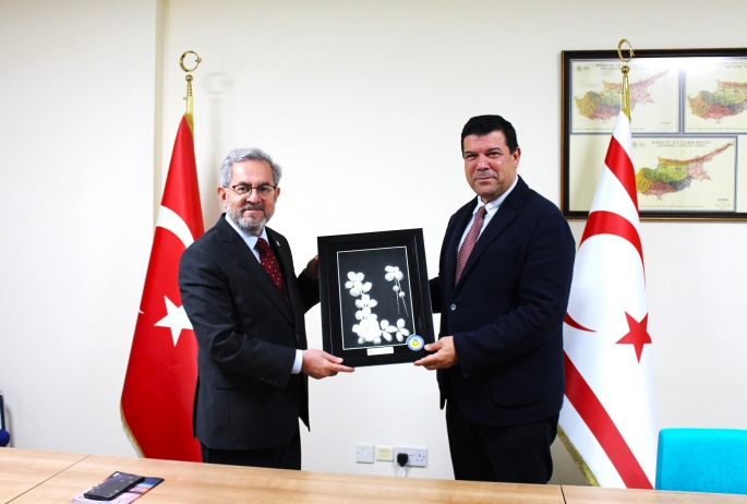 DAÜ Rektörü Kılıç ile Ankara Üniversitesi Rektörü Ünüvar bir araya geldi