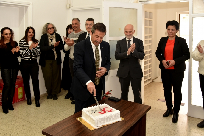 Dışişleri Bakanı Ertuğruloğlu, 50’nci kuruluş yıl dönümü nedeniyle TAK’ı ziyaret etti