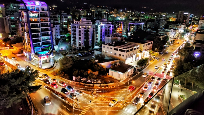 Girne Belediyesi Ecevit Caddesi ışıklandırma ve peyzaj çalışmalarının tamamlandığını duyurdu