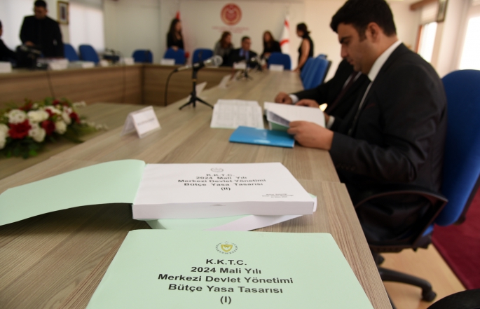 Komitede Maliye Bakanlığı bütçesi görüşülüyor