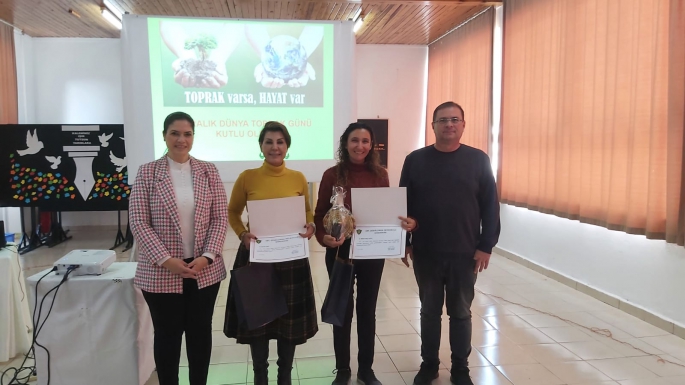 Tarım Dairesi, “Toprak Kirliliği, Sürdürülebilir Tarım Uygulamaları ve Pestisitlerin Doğru ve Güvenli Kullanımı” konularında sunum gerçekleştirdi