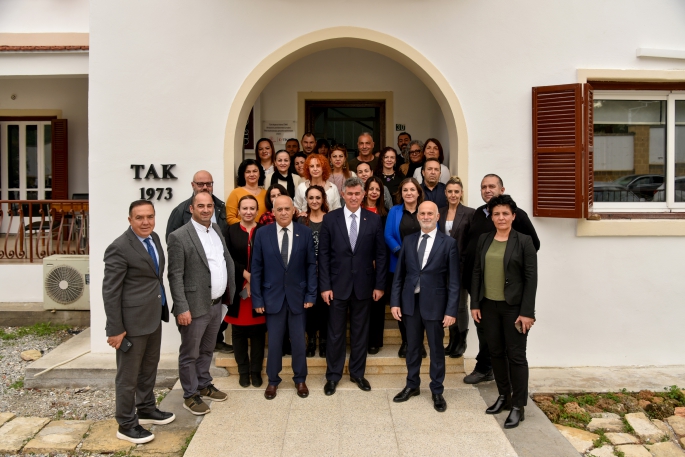 Türkiye'nin Lefkoşa Büyükelçisi Feyzioğlu TAK'ı ziyaret etti