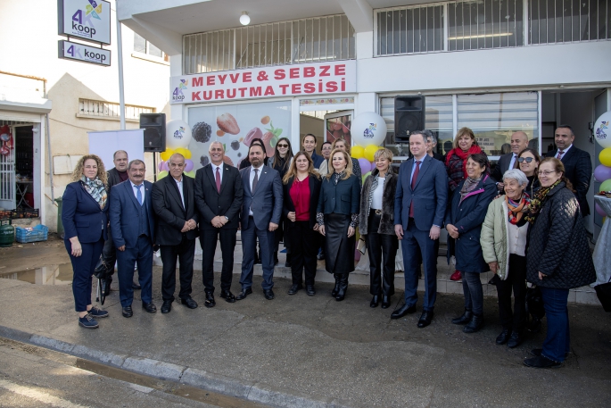 KKTC’nin ilk meyve-sebze kurutma tesisi Yeşilyurt’ta açıldı