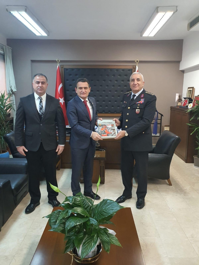 Oğuz’a kitap takdimi