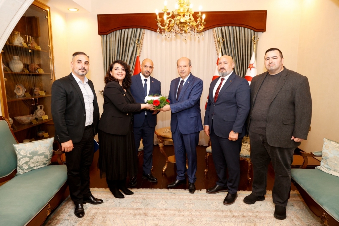 Cumhurbaşkanı Tatar KKTC'yi Tanıtma ve Yaşatma Derneği heyetini kabul etti