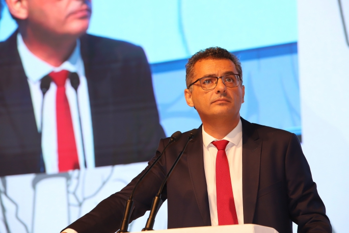 Erhürman: Her tarafından dökülen bir yapıyla karşı karşıyız, siyasetçinin görevi çözüm üretmektir