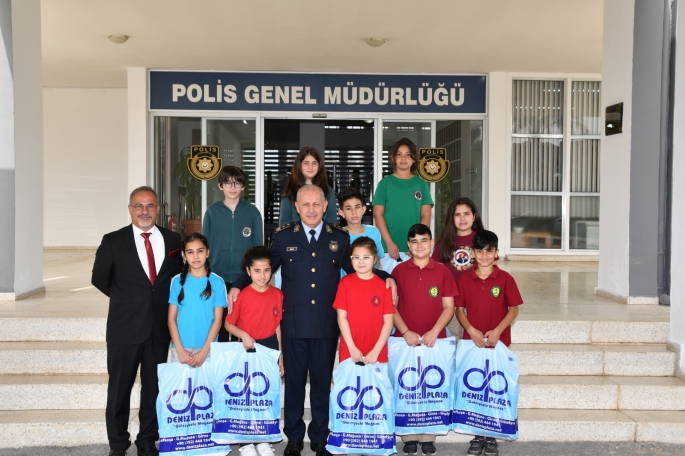 Polis Genel Müdürü Kuni'ye öğrencilerden ziyaret