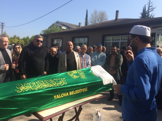 TAK Yönetim Kurulu Üyesi Alihan Pehlivan’ın babası Mustafa Pehlivan Yalova’da toprağa verildi