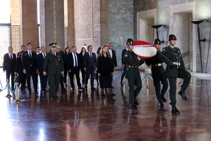 Meclis komitesi Anıtkabir’i ziyaret etti