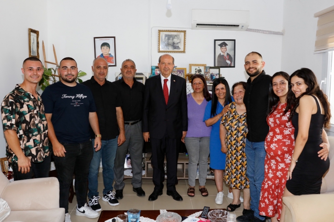 Cumhurbaşkanı Tatar, TMT mücahidi, gazi ve şehit yakınlarını ziyaret ettietti
