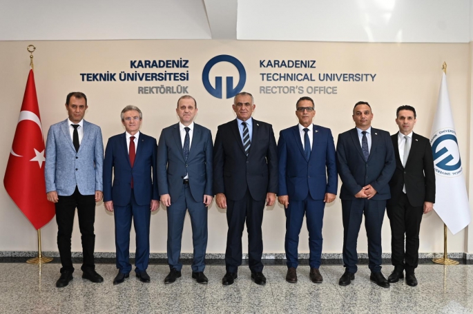 Eğitim Bakanı Çavuşoğlu, Trabzon'daki devlet üniversiteleriyle eğitim alanında iş birliği protokolü imzaladı