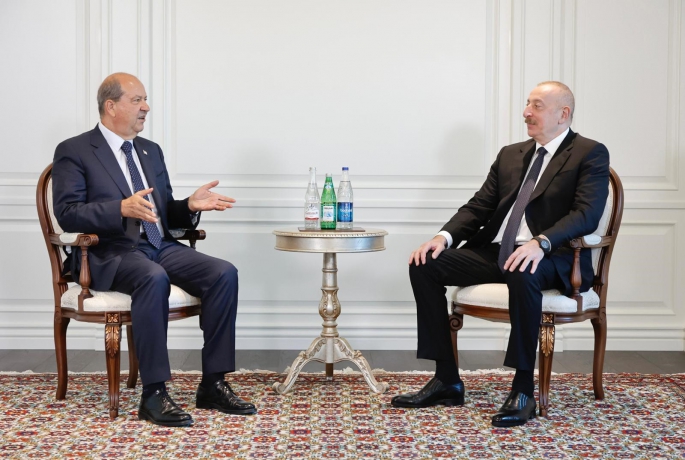 Cumhurbaşkanı Tatar, Azerbaycan Cumhurbaşkanı Aliyev ile bir araya geldi