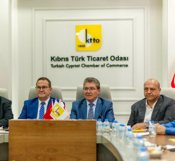 Başbakan Üstel, KT Ticaret Odası’nı ziyaret etti