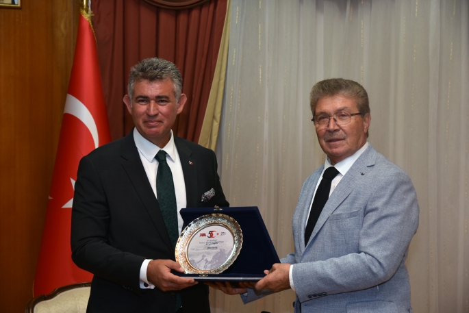 Feyzioğlu, Başbakan Üstel’e veda ziyaretinde bulundu