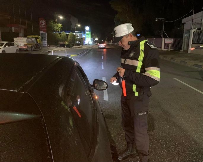 Polis, Lefkoşa ile İskele'de asayiş ve trafik denetimleri yaptı