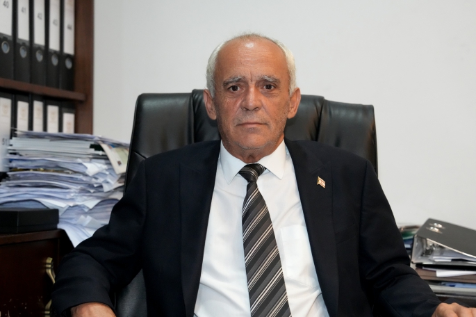 Akkurt: Akansoy’a tavsiyem, Famagusta dizisinin fragmanlarını izlemesi ve buna göre açıklama yapmasıdır