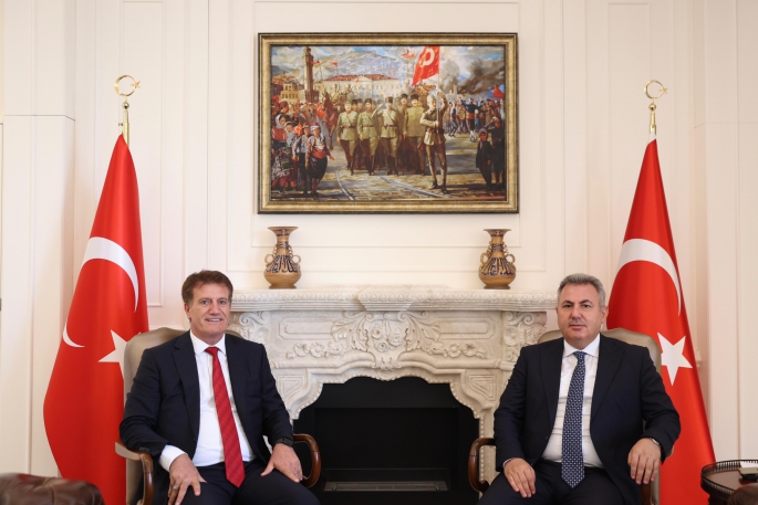 Arıklı, İzmir Valisi Elban’ı ziyaretinde vurguladı:“Türkiye mahkemelerine güveniyoruz”