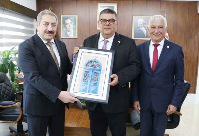 Berova, Azerbaycan Şehir Belediyeleri Birliği Başkanını kabul etti