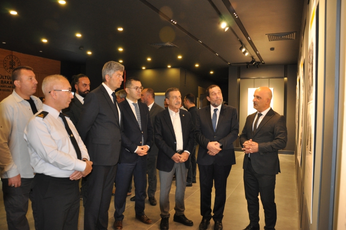 Eskişehir'de "Fotoğraflarla Rauf Denktaş" sergisi açıldı