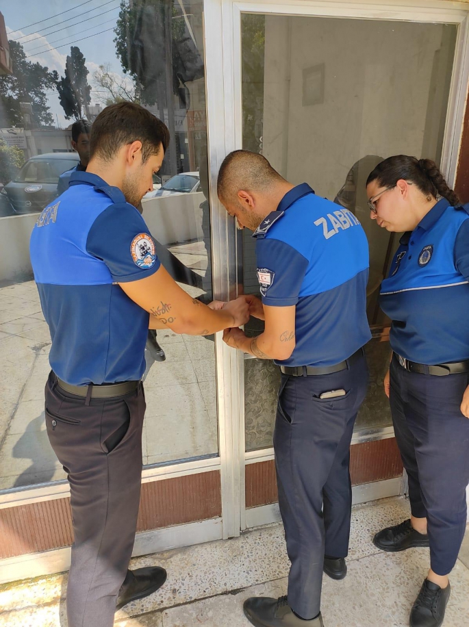 Gazimağusa Belediyesi Zabıta Birimi kurallara uymayan iş yerini mühürled