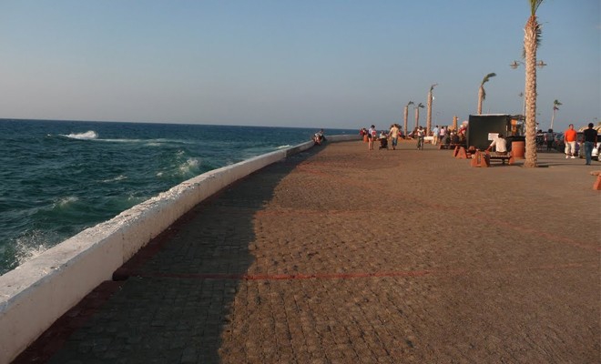 Girne Kordonboyu'nda oturduğu duvardan denize düşen Adnan Cebiroğlu yaşamını yitirdi