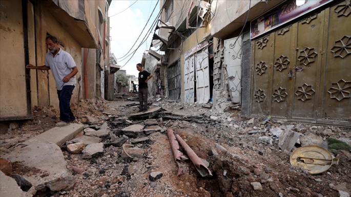 İsrail ordusu, işgal altındaki Batı Şeria'nın Tulkerim kentine baskın düzenledi