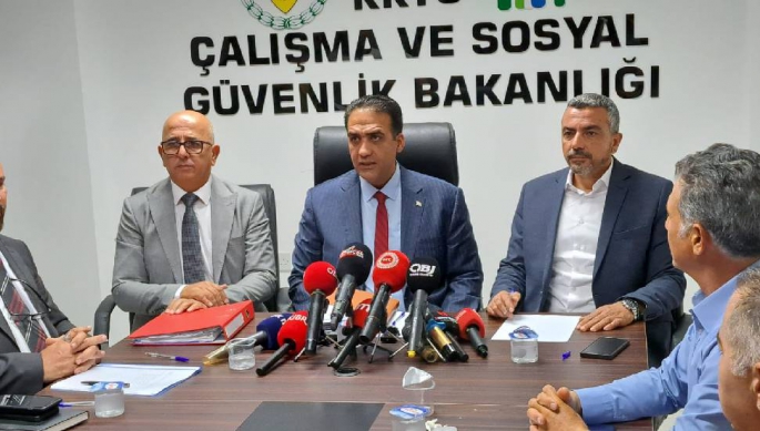 Serdaroğlu: “Çalışma Bakanlığı’na Asgari Ücret Masası’nı toplaması için 24 saat süre veriyoruz"
