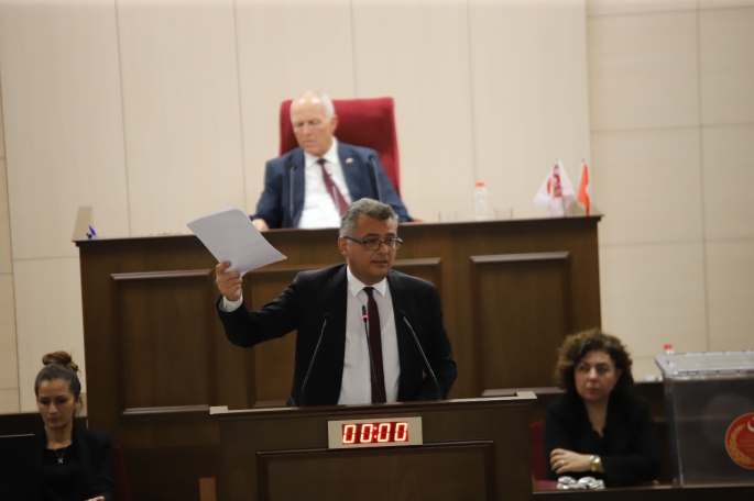 Erhürman: Bu saatten sonra tek gündem var: Erken seçim!