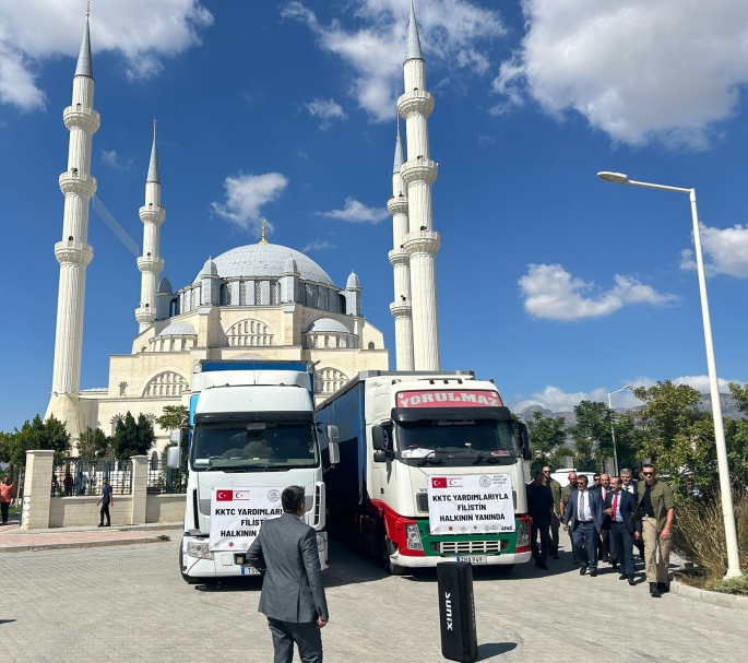 KKTC'den Gazze'ye insani yardım taşıyan 2 tır gönderildi