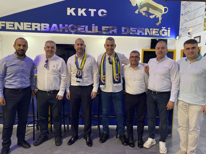 Fenerbahçe Yönetim Kurulu Üyesi Rıfat Perahya, KKTC Fenerbahçeliler Derneği'ni ziyaret etti