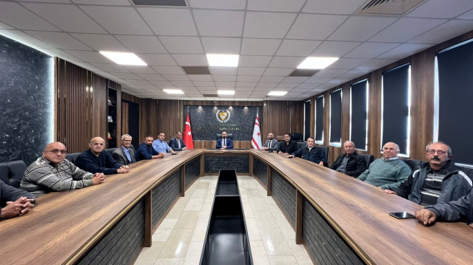Tarım Bakanı Çavuş, narenciye üreticileri ile görüştü