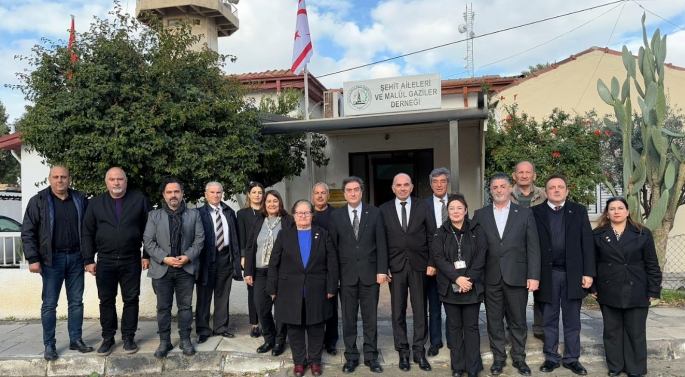 GAÜ heyeti, Şehit Aileleri ve Malül Gaziler Derneği'ni ziyaret etti