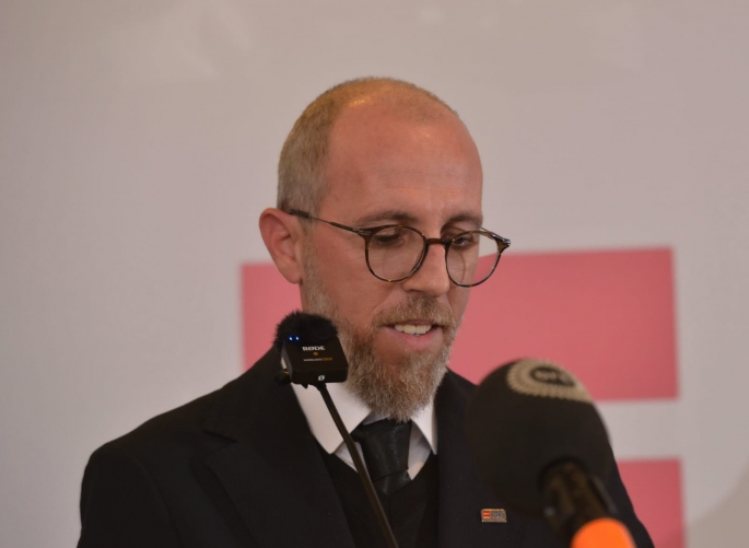“Kara para ülke yönetimini ele geçirmiş durumda”