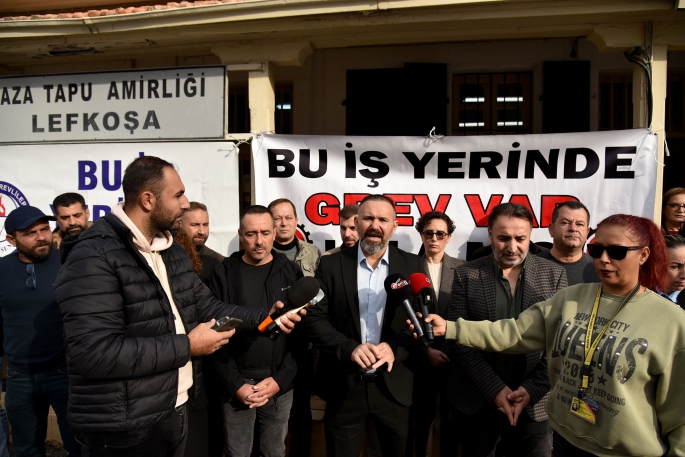 KTAMS, KAMUSEN, KAMU-İŞ ve HAKSEN, Lefkoşa Kaza Tapu Amirliği'nde grevde