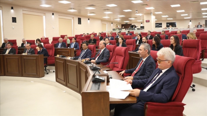 Meclis'te hayat pahalılığıyla ilgili düzenlemeye ilişkin tasarılara ivedilik alındı