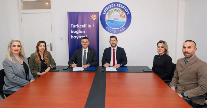Kuzey Kıbrıs Turkcell ve Çatalköy Esentepe Belediyesi arasında iş birliği protokolü imzalandı