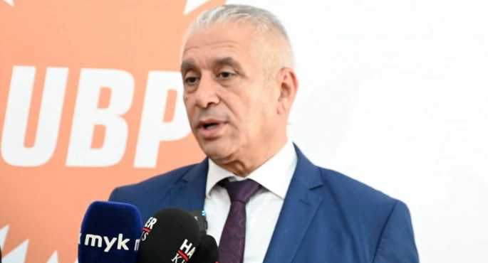 Taçoy: Uzun sürmez, Erhan Bey hükümetten ayrılacak